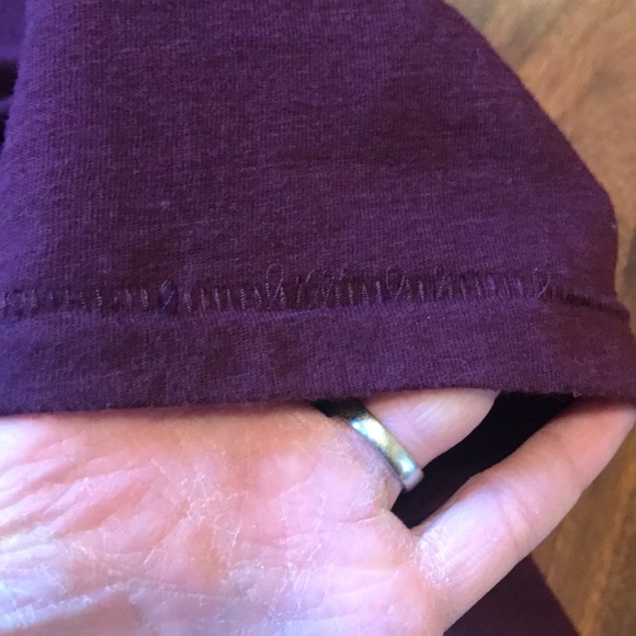 Burgundy pink Victoria v-neck short sleeve shirt - Picture 4 of 4